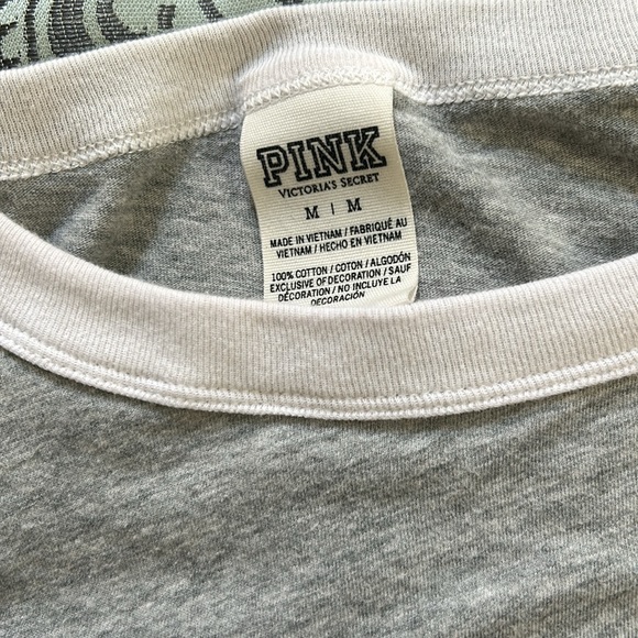 Pink Tshirt ‘I Sleigh’ Women’s - Picture 5 of 5